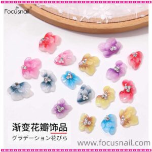 10pcs/bag Fashion Acrylic Flowers Nail Art Accessories Rhinestones 3D Pearl Nail Art Petals Nail Design Women DIY Manicure Jewelry Nail Salon Nail Supplies