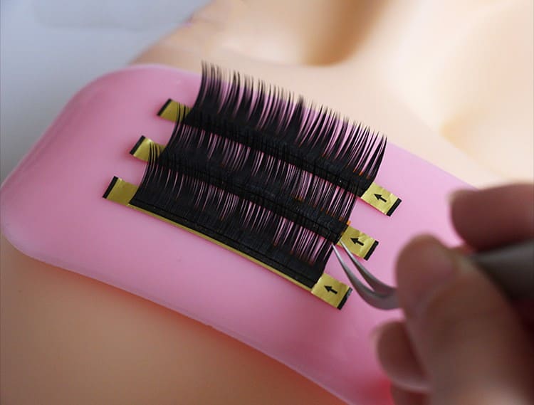 Adhesive forehead stickers pink tray lash tool eyelash supplies eye pads lash extensions forehead lash pads eyelashes gaskets Eyelashes Supplies Forehead Cushion Silicone Pads Glue - Image 3