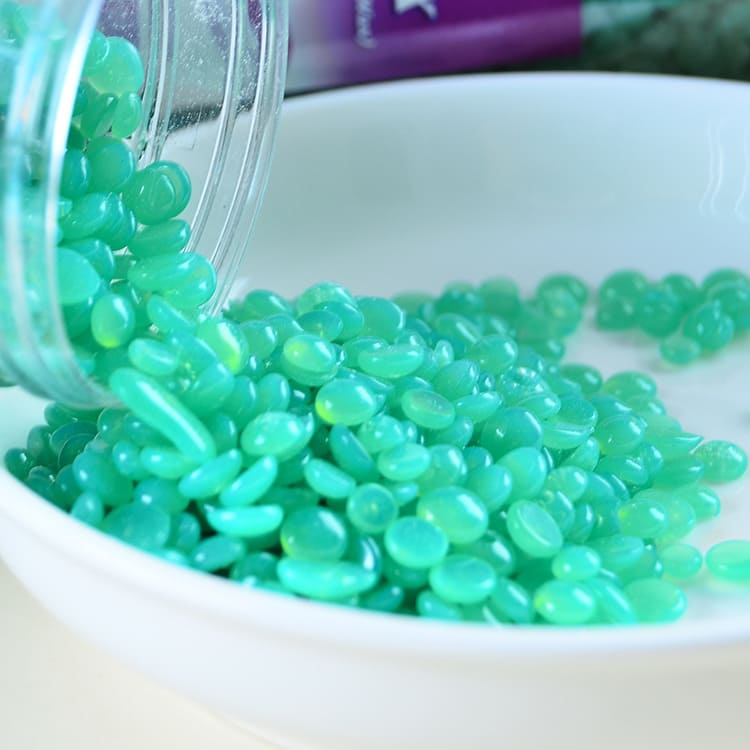 Hardwax Bead ，Hard wax bean,Sensitive skin wax beads ，Used for facial, arm, leg, underarm bikini, and Brazilian hair removal wax beads - Image 3