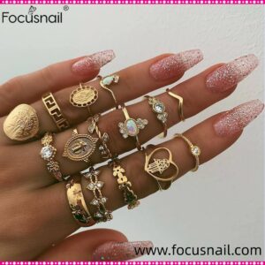 Gold Snake Knuckle Ring Boho Rhinestone Stackable Ring Set Jewelry Vintage Stacking Midi Finger Ring Ladies Girls